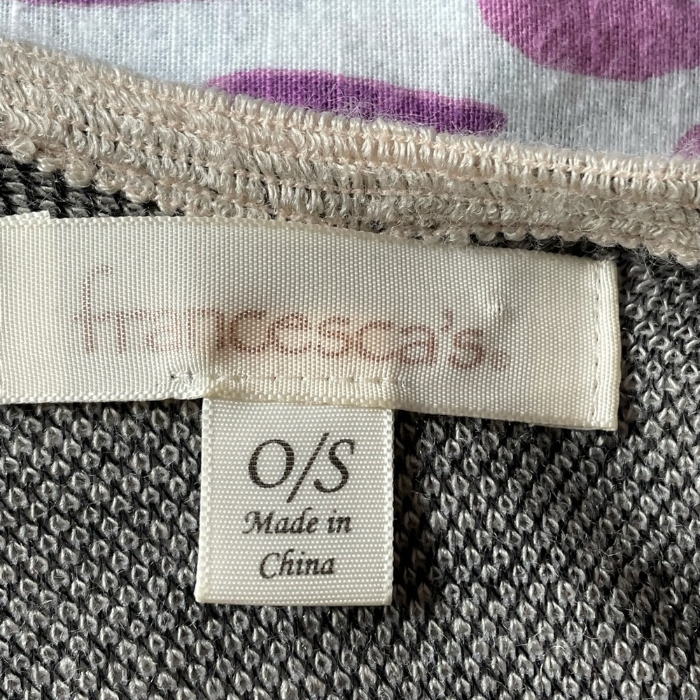 Francesca’s shawl sweater, OS. - Picture 8 of 8